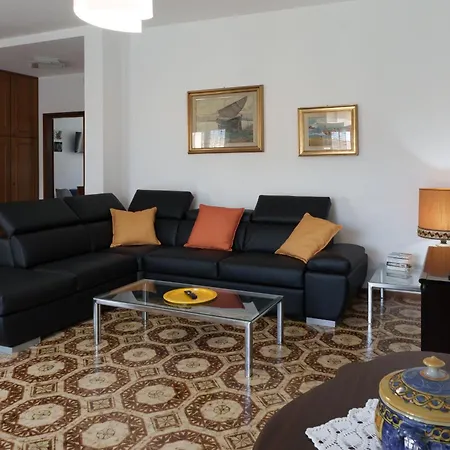 Archimede Lounge דירה צ'פאלו