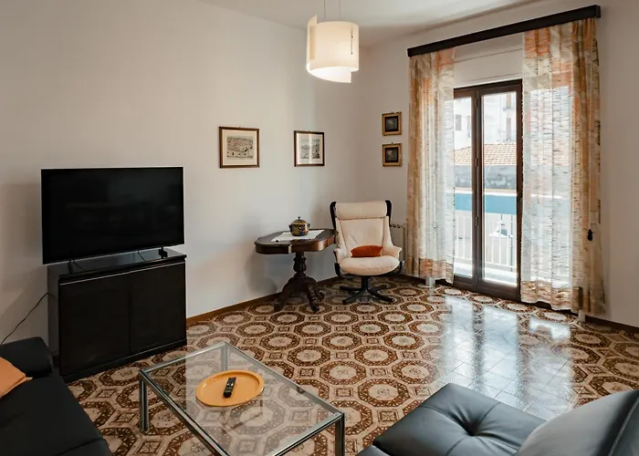 Archimede Lounge דירה צ'פאלו